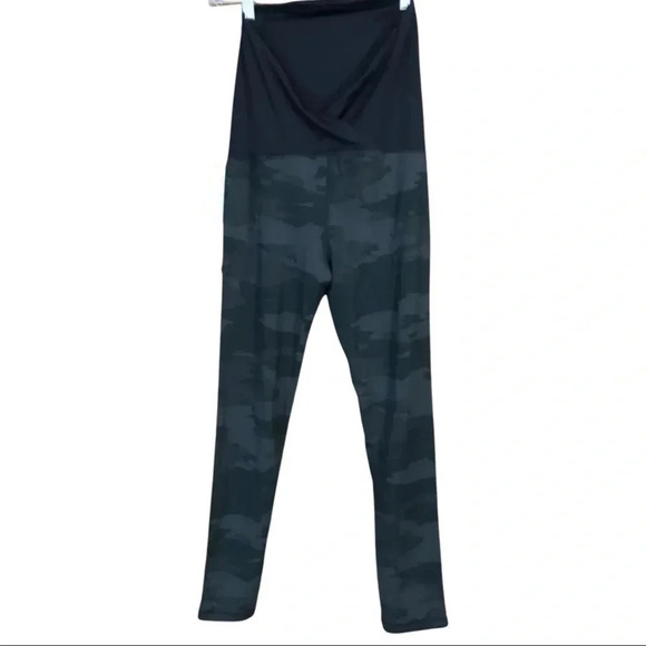 Isabel Maternity Size Small Camouflage Active Legging + Crossover Panel New - Picture 2 of 7